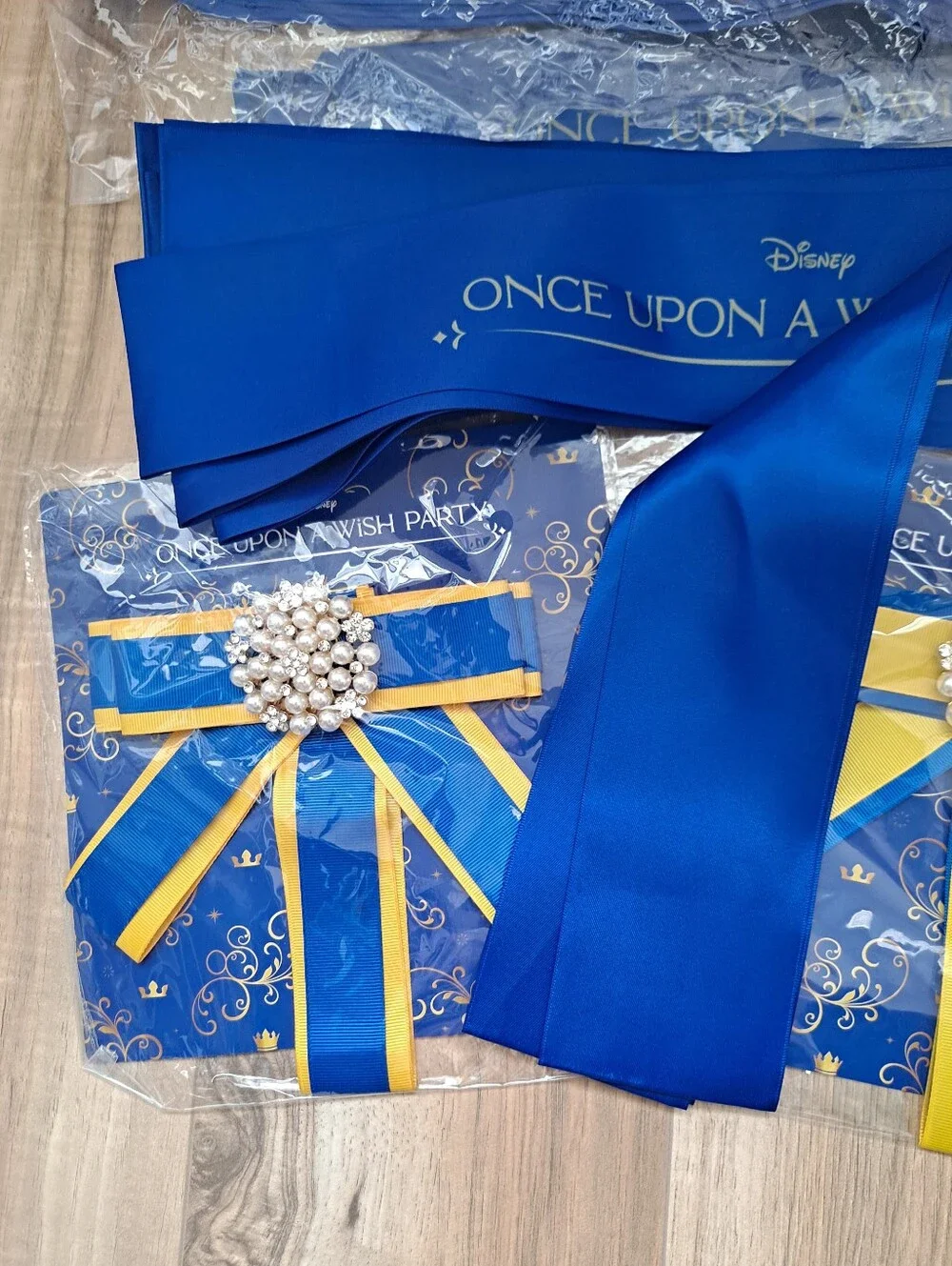 Disney Once Upon A Wish Party Blue/Gold Pearl Cluster Ribbon Bows Sashe 10 each